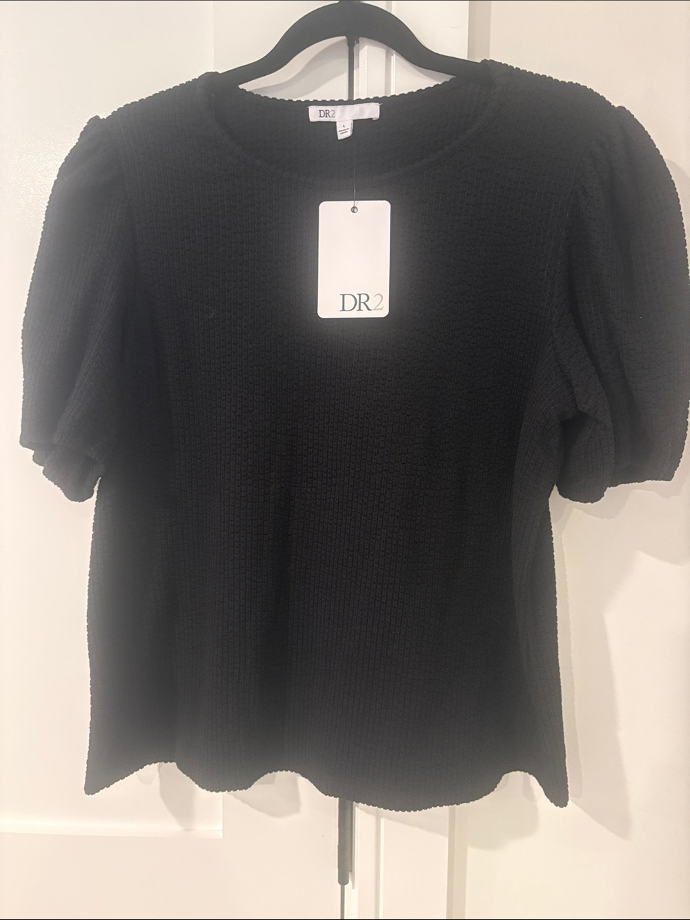 DR2 Woman’s Black Puff Sleeve Waffle Knit Tee Shirt Size Large NWT